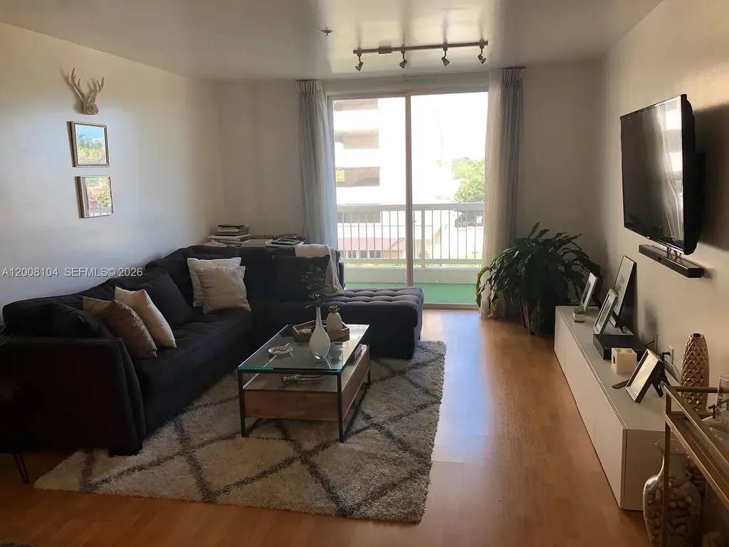 2400 SW 27th Avenue Miami FL 33145