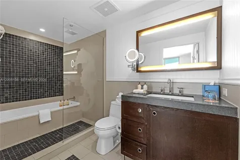 17315 Collins Sunny Isles Beach FL 33160