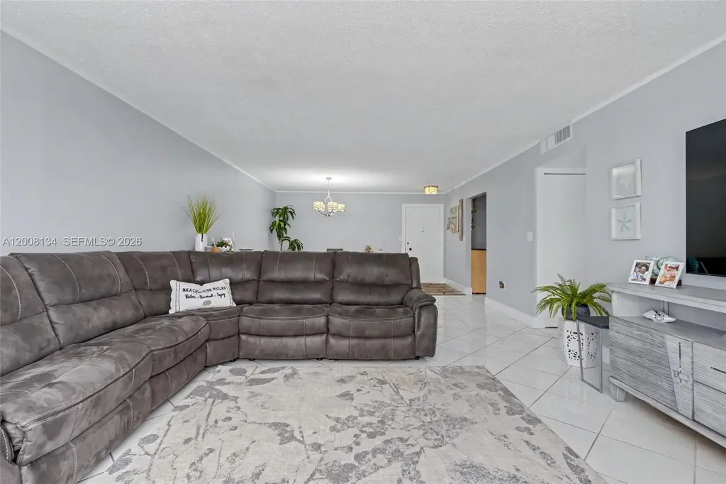 1601 S Ocean Drive Hollywood FL 33019