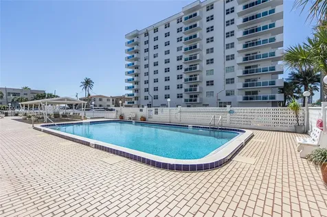 1601 S Ocean Drive Hollywood FL 33019