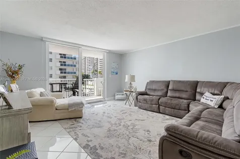 1601 S Ocean Drive Hollywood FL 33019