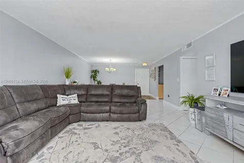 1601 S Ocean Drive Hollywood FL 33019