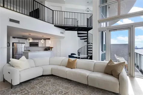 300 S Biscayne Boulevard Miami FL 33131