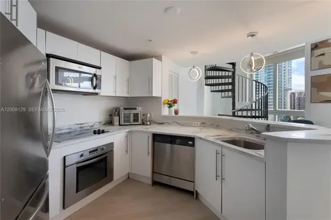 300 S Biscayne Boulevard Miami FL 33131