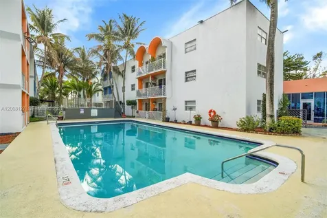 4335 NW South Tamiami Canal Drive Miami FL 33126