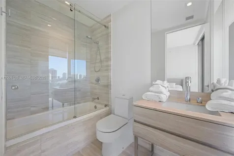18975 Collins Avenue Sunny Isles Beach FL 33160