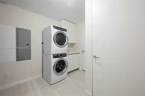 18975 Collins Avenue Sunny Isles Beach FL 33160