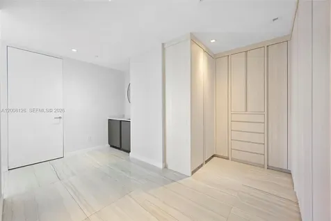 18975 Collins Avenue Sunny Isles Beach FL 33160