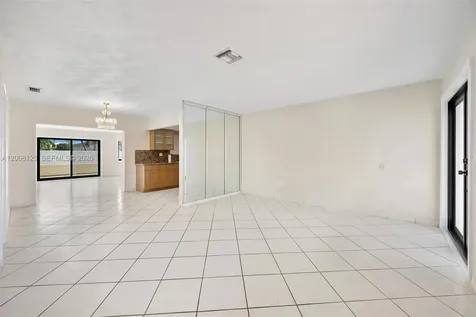 10320 SW 38th Terrace Miami FL 33165