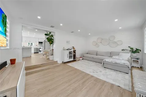 8640 SW 125th Street Miami FL 33156