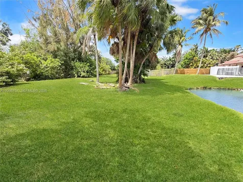 2181 SW 117th Terrace Davie FL 33325