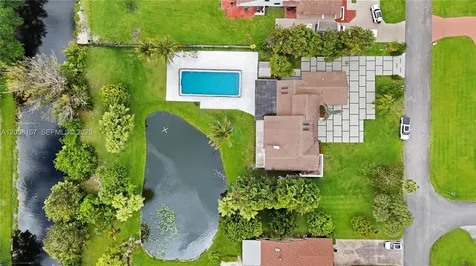 2181 SW 117th Terrace Davie FL 33325