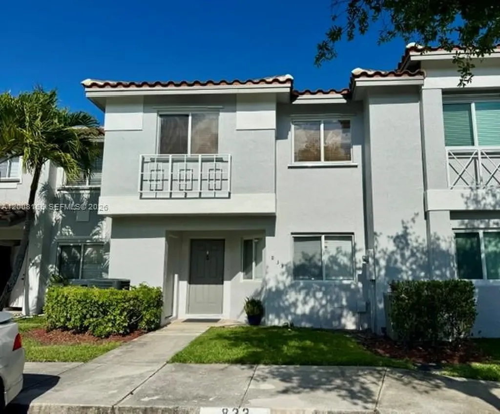 833 NW 208th Terrace Pembroke Pines FL 33029