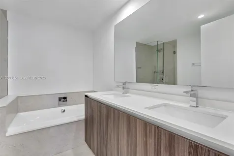 488 NE 18th Street Miami FL 33132