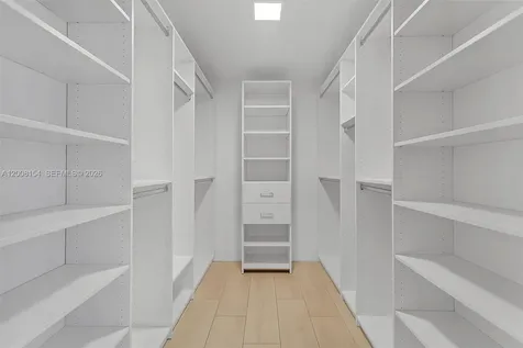 488 NE 18th Street Miami FL 33132