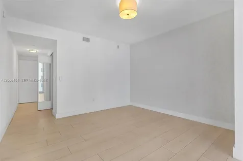488 NE 18th Street Miami FL 33132