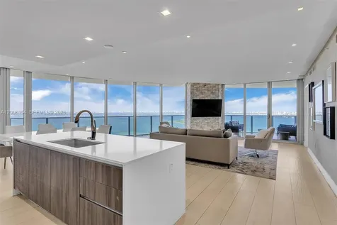 488 NE 18th Street Miami FL 33132
