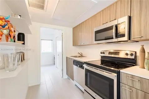 740 Meridian Avenue Miami Beach FL 33139