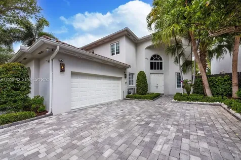 3949 194th Lane Sunny Isles Beach FL 33160
