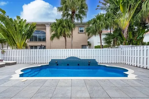 3949 194th Lane Sunny Isles Beach FL 33160
