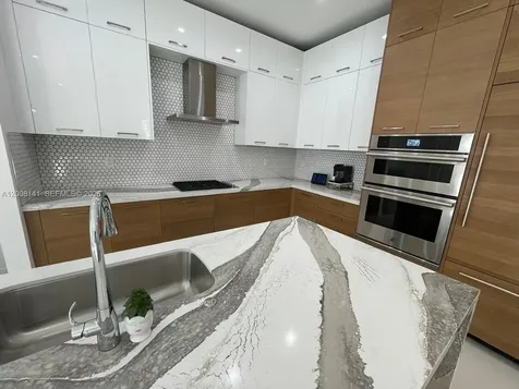 8283 NW 44th Street Doral FL 33166