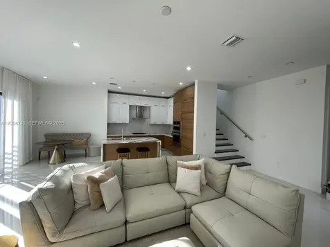 8283 NW 44th Street Doral FL 33166