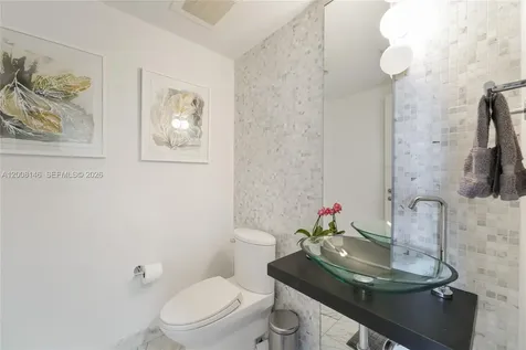 200 Biscayne Boulevard Way Miami FL 33131