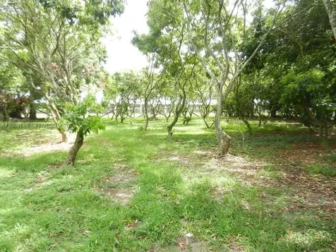 18950 SW 240th Street Homestead FL 33031