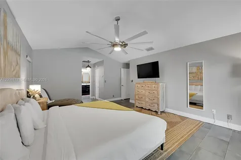 9841 SW 1st Street Plantation FL 33324