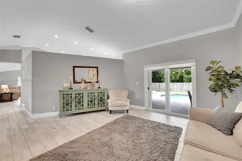 9841 SW 1st Street Plantation FL 33324