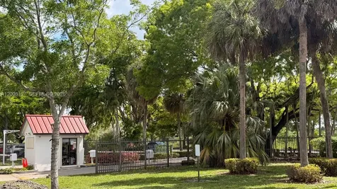 5900 SW 127th Avenue Miami FL 33183
