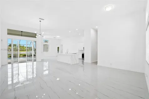 646 Heritage Drive Weston FL 33326