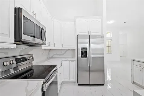 646 Heritage Drive Weston FL 33326