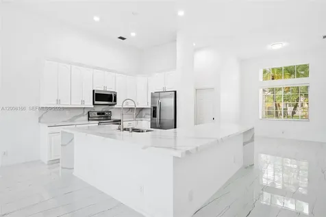 646 Heritage Drive Weston FL 33326