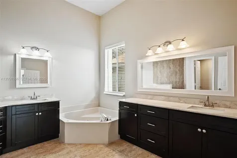 646 Heritage Drive Weston FL 33326
