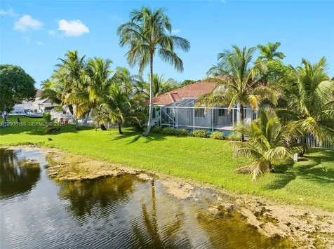 646 Heritage Drive Weston FL 33326
