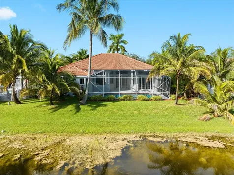 646 Heritage Drive Weston FL 33326