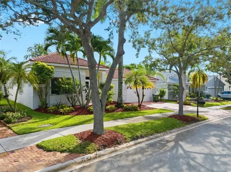 646 Heritage Drive Weston FL 33326
