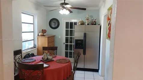 3087 SW 5th Street Miami FL 33135