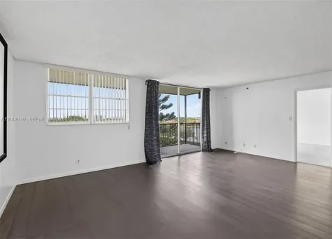 3300 W Rolling Hills Circle Davie FL 33328