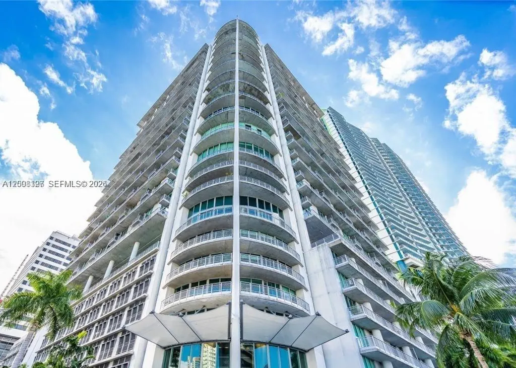 690 SW 1st Court Miami FL 33130
