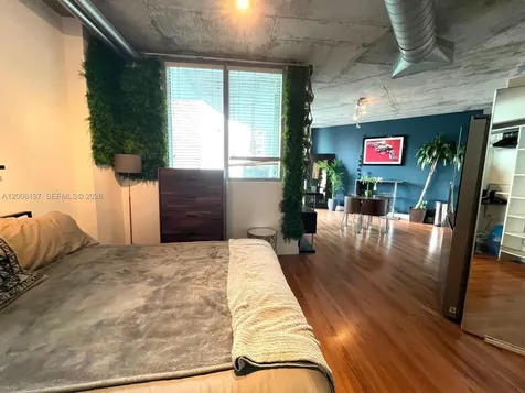 690 SW 1st Court Miami FL 33130