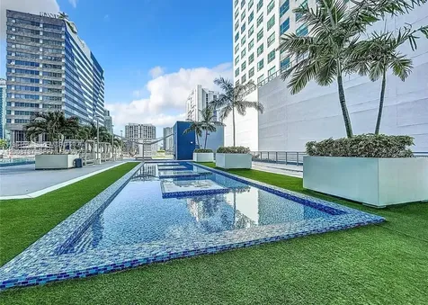 690 SW 1st Court Miami FL 33130