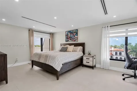 6901 Edgewater Drive Coral Gables FL 33133