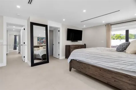 6901 Edgewater Drive Coral Gables FL 33133