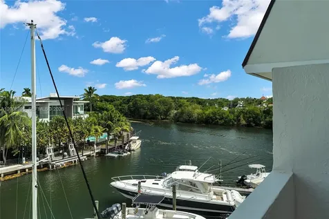 6901 Edgewater Drive Coral Gables FL 33133