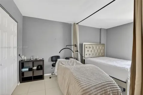 3675 N Country Club Drive Aventura FL 33180