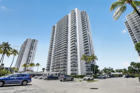 3675 N Country Club Drive Aventura FL 33180
