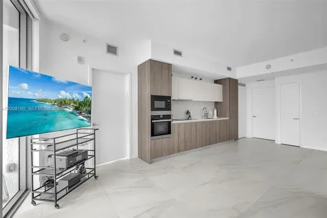 2900 NE 7th Avenue Miami FL 33137