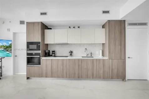 2900 NE 7th Avenue Miami FL 33137